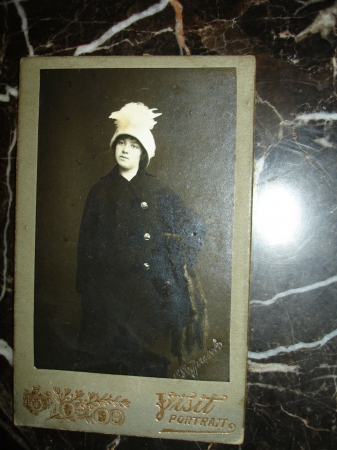 Старинный визит-портрет:ДЕВУШКА.МОДА №2,модерн, шляпка,муфта, Москва,фото С.Бурлакова,паспатру Гек