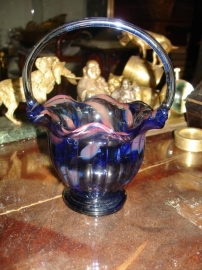 Старинная КОРЗИНКА-вазочка-конфетница(стекло)