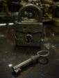Старинный рабочий навесной замок с ключом(ЕР) - вид 7
