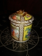 Старинная фарфоровая шкатулка(стаканчик)с крышкой,живопись(цветы Гоцовски,Ватто),лепка,Дрезден,19век - вид 2