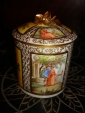 Старинная фарфоровая шкатулка(стаканчик)с крышкой,живопись(цветы Гоцовски,Ватто),лепка,Дрезден,19век - вид 1