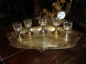 МОДЕРН:старинный набор-5 комбинированных рюмок(стекло,латунь) и поднос-фраже, 1880-е, МАЛЬЦОВ?