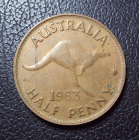 Австралия 1/2 пенни 1963 год точка.