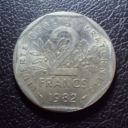 Франция 2 франка 1982 год.