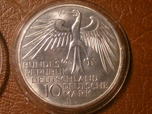 10 марок 1972 год, "J" (М/Двор: Гамбург), Олимпиада в Мюнхене, Стадион в капсуле _225_