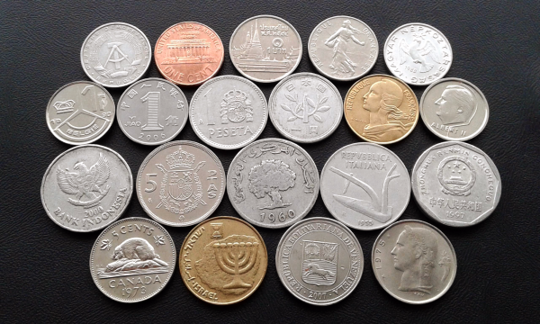 20 монет Мира - одним лотом ( № 760 )