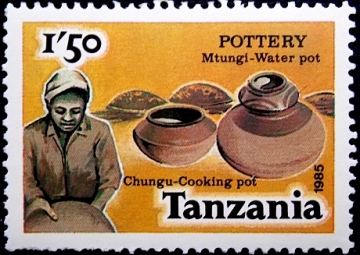 Танзания 1985 год . Кухонные горшки .