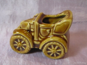 Детская фарфоровая игрушка "Автомобиль" Довоенная Германия