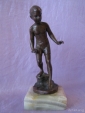 Скульптура Мальчик Бронза Австрия Ruff Besserdich - вид 1