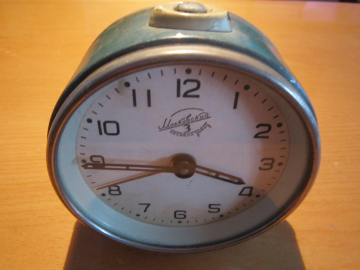 Часы будильник 3 Московский Часовой Завод СССР