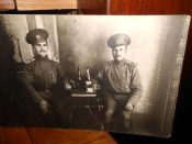 БЕЛОГВАРДЕЙЦЫ за БУТЫЛОЧКОЙ. СОЛДАТЫ бывшего 119 КОЛОМЕНСКОГО пехотного полка,май 1918г. 