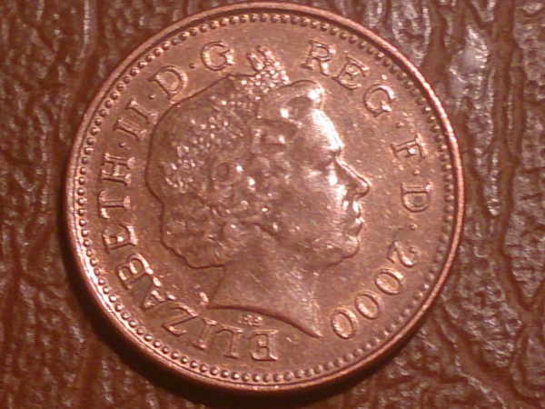 Великобритания, 1 пенни 2000 год (2)