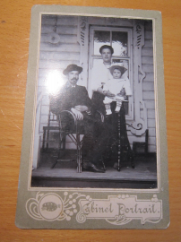Старинное фото семейное писателя с супругой и малышом на руках до 1917 г.