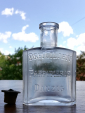 Старое стекло Кёнигсберга Бутылка с пробкой и надписью "DREI LILIEN PARFUMERIE DANZIG" - вид 3
