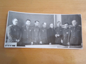 Старое фото офицеров в штабе