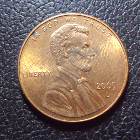 США 1 цент 2005 d год.