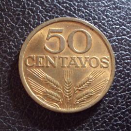 Португалия 50 сентаво 1975 год.