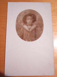 Открытое письмо.Почтовая карточка."Юноша в панаме,в лесу",до 1917 г.,фото одной семьи №35.