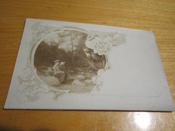 Открытое письмо.Почтовая карточка."Отец офицер с детьми на камне",до 1917 г.,фото одной семьи №32.