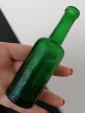 Старое стекло Кёнигсберга Мини бутылочка "HARTWIG KANTOROWICZ BERLIN" Зеленое стекло Начало 20 века Германия Высота 12 см.  - вид 1