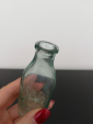Старое стекло Кёнигсберга Мини бутылочка с надписью "ЛАКОВАЯ ФАБРИКА ВЪ РИГЕ" До 17 года Россия  - вид 5
