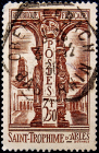 Франция 1935 год . Монастырь церкви святого Трофима . Каталог 5,0 £ . (1)