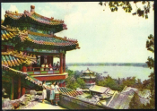 Открытка Китай 1950-е г. КНР. Павильон Хуачжунъю в парке Ихэюань чистая