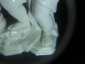 Старин.статуэтка-миниатюра: МАЛЫШ,ГРЕЮЩИЙСЯ у ЖАРОВНИ клеймо,инициалы мастера ХЁХСТ Германия h-8.5см - вид 5