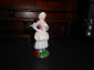 Старин.статуэтка-миниатюра:ДЕВУШКА с ПИСЬМОМ/в платье 18 века, фарфор ГАРДНЕР,1820-1830-е гг, h-10см - вид 4