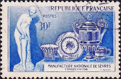 Франция 1957 год . Севрская фарфоровая мануфактура 30 f . Каталог 0,90 £. (2)