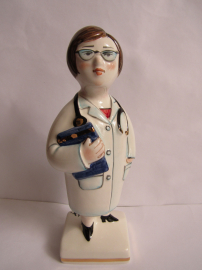 Доктор врач женщина статуэтка  ,авторская керамика,Вербилки