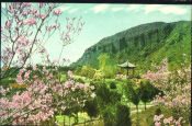 Открытка Китай 1950-е г. КНР. Беседка, храм на холме, пейзаж, горы чистая с маркой