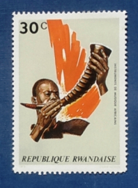 Руанда 1973 музыкальные инструменты Африки Sc# 516 MNH