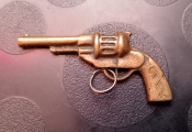 Брелок СССР сувенир пистолет револьвер наган