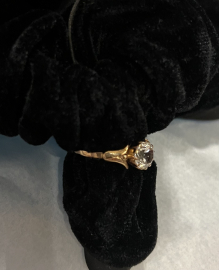 Кольцо Малинка золото 583 с большим камнем корунд кварц