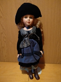 Кукла "Девочка в шляпе" большая фарфор ткань 