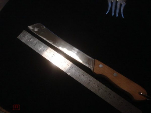Нож разделочный. На лезвии надпись "ТРУД ВАЧА"