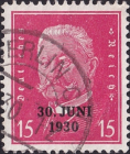 Германия , рейх . 1930 год . Надпечатка - Пауль фон Гинденбург (1847-1934) . Каталог 1,20 €